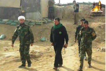 مبلغو الحوزة العلمية في لجنة الارشاد يتفقدون مقاتلي الحشد الشعبي من لواء انصار المرجعية ولواء الطف المرابطين في صحراء الجزيرة وجبال مكحول في محافظة صلاح الدين وتقلد الابطال وشاح امير المؤمنين (ع)